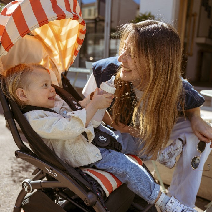 Cochecito Stokke® YOYO® Riviera, Negro con 6+ Capri