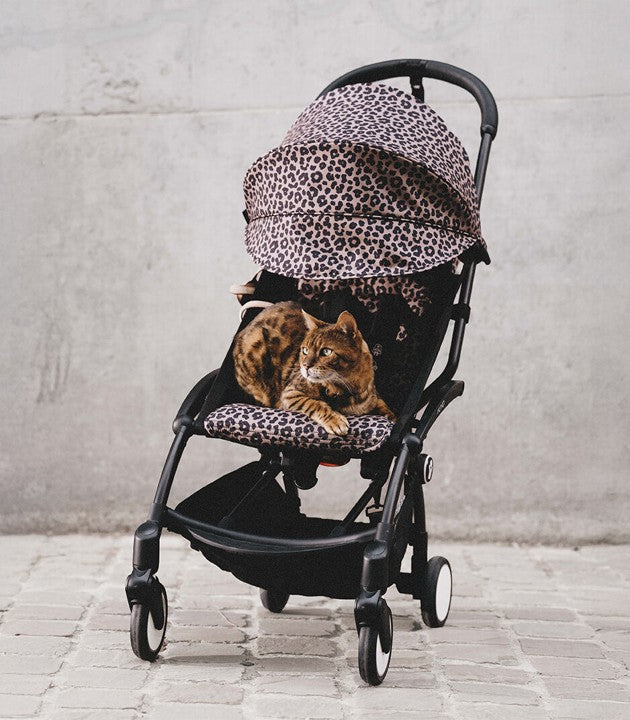 Cochecito Stokke® YOYO® Wild, Blanco con 6+ Leopardo